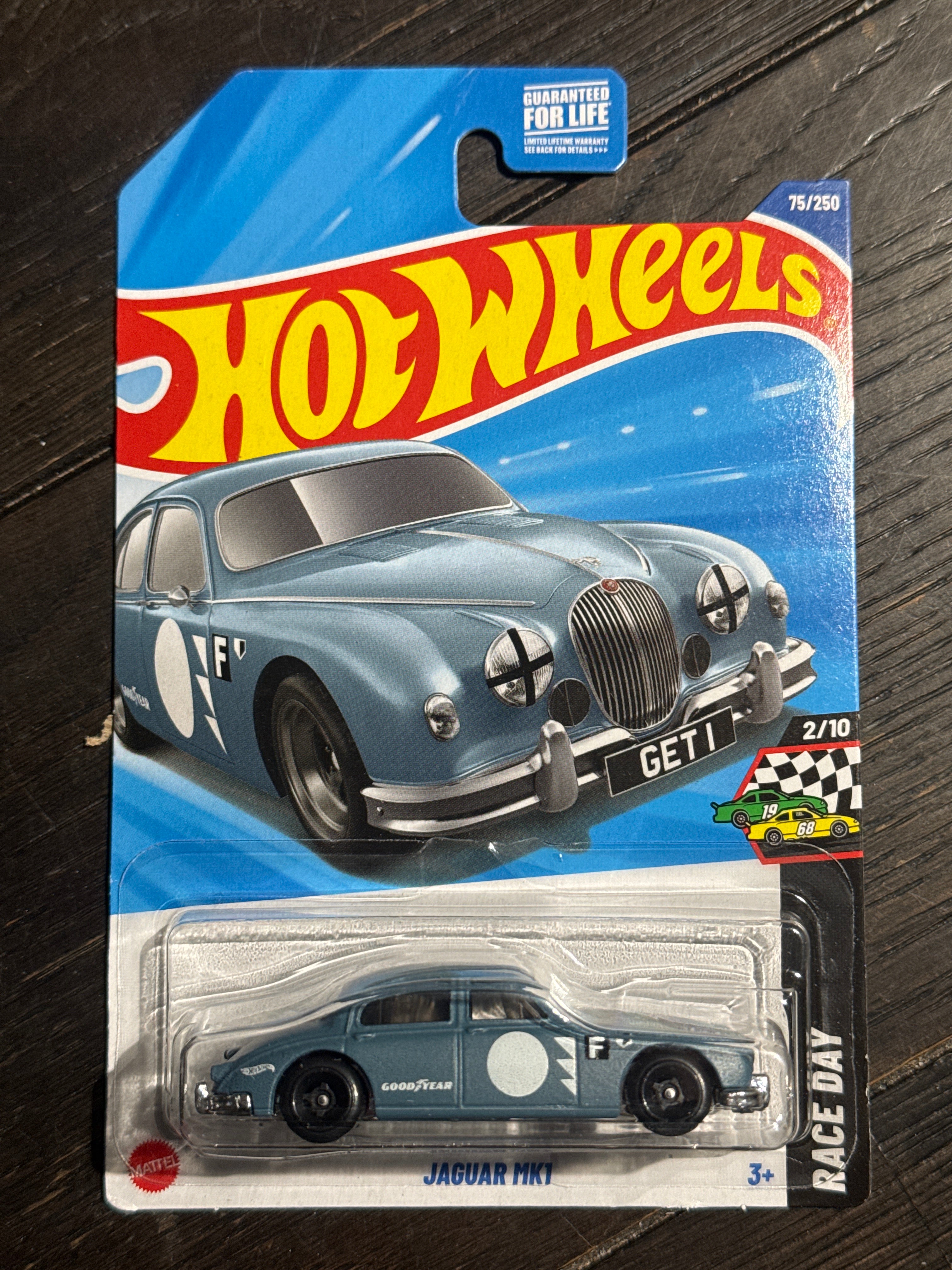 2025 Hot Wheels Mainline | Jaguar MK1 75/250 Race Day 2/10 Blue